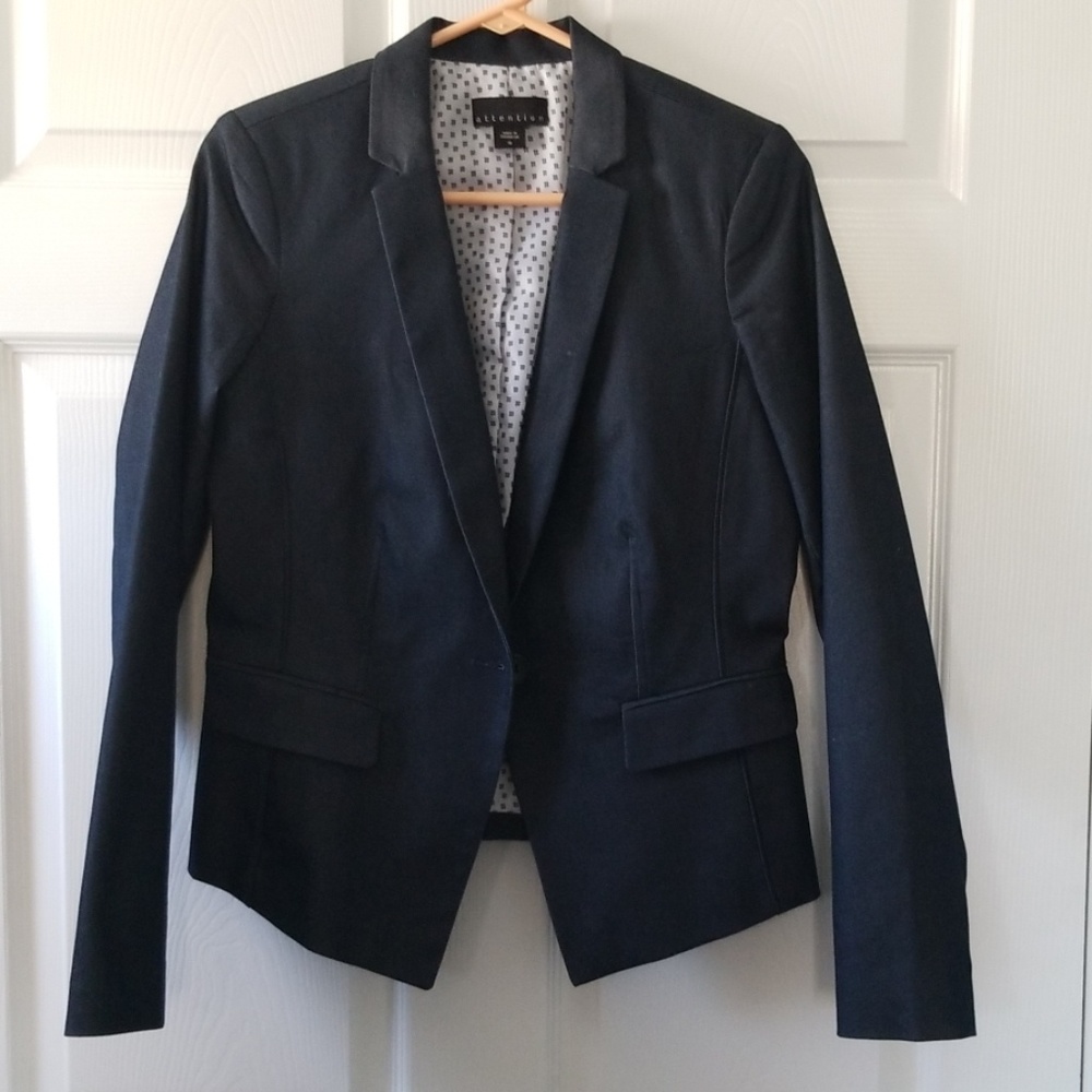 Attention blazer